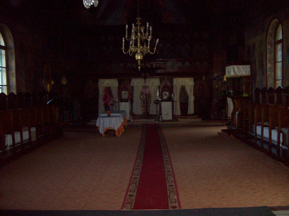 Interiorul bisericii